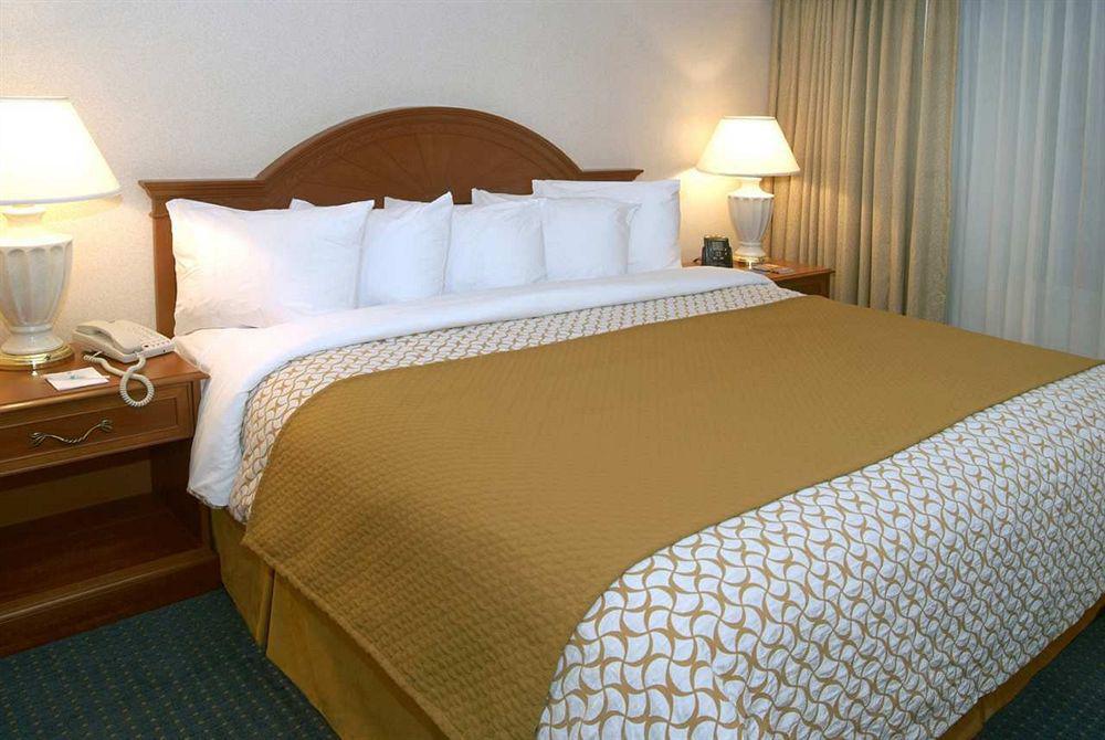 Embassy Suites By Hilton Cleveland Rockside Independence Zimmer foto