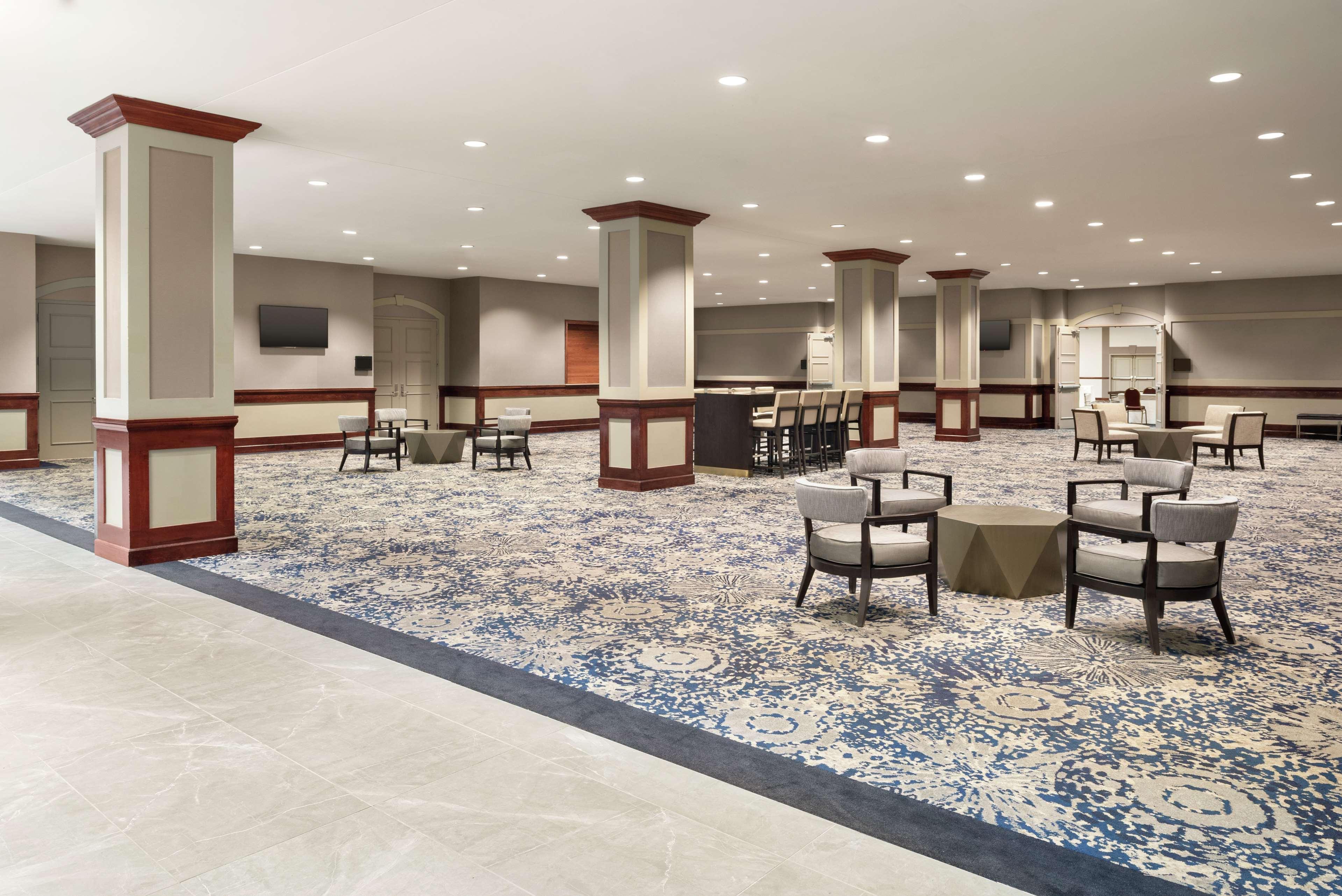 Embassy Suites By Hilton Cleveland Rockside Independence Exterior foto