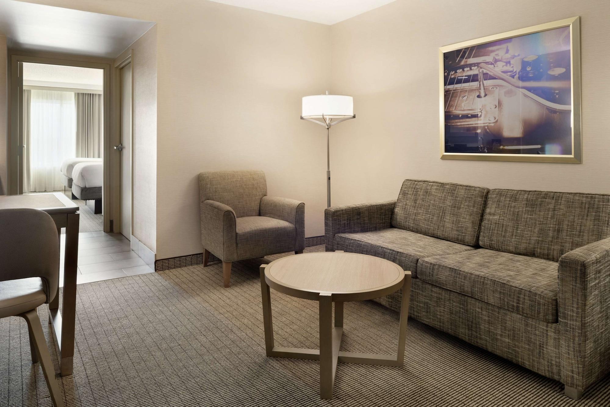 Embassy Suites By Hilton Cleveland Rockside Independence Exterior foto