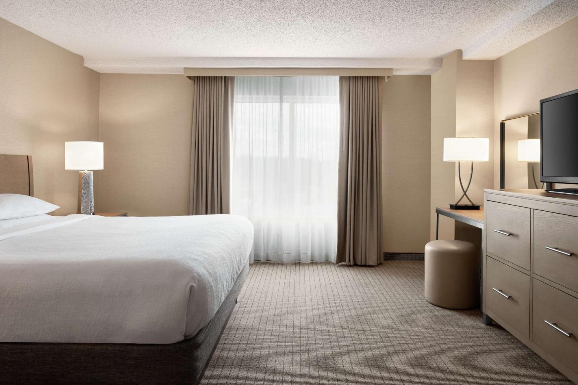 Embassy Suites By Hilton Cleveland Rockside Independence Exterior foto