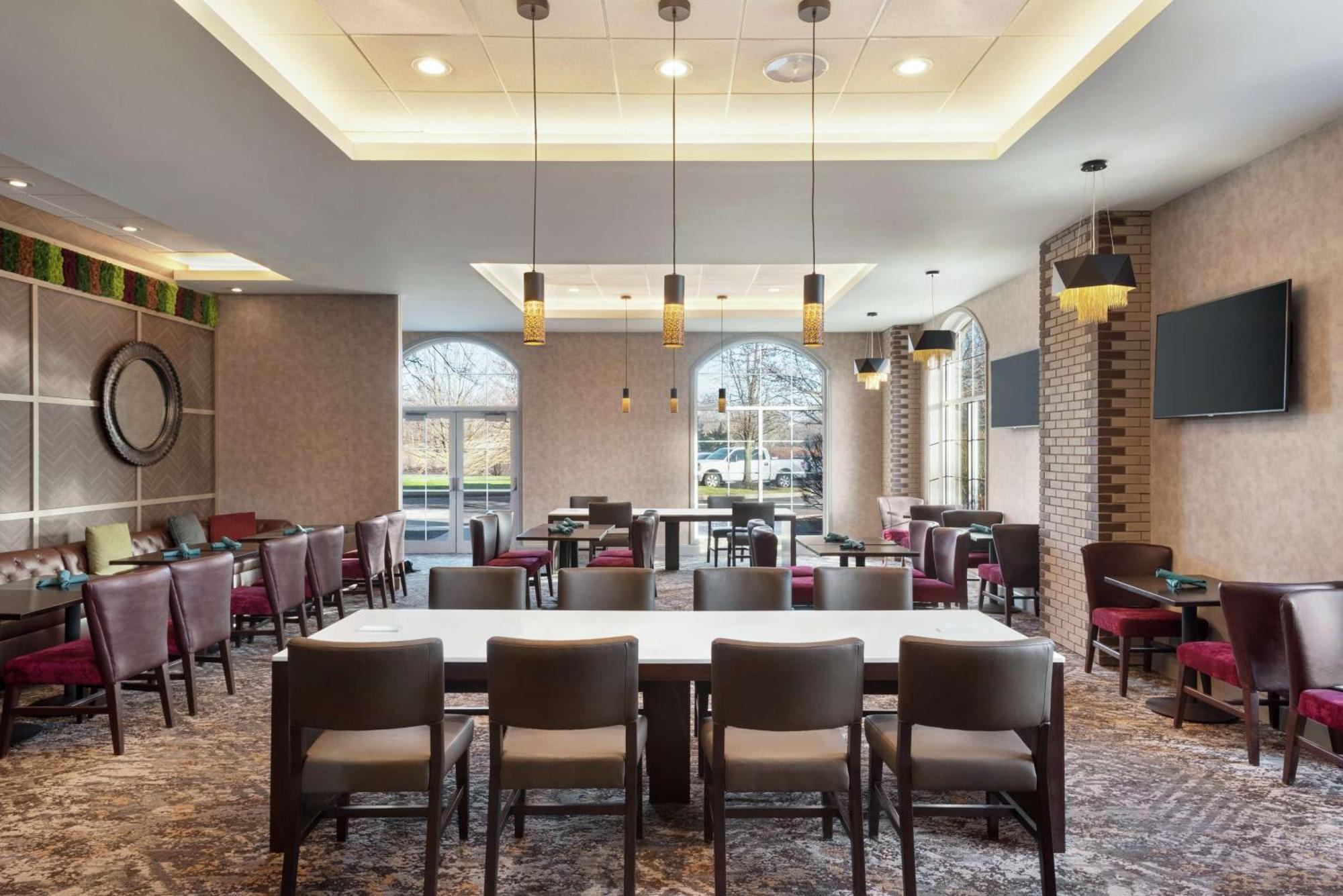 Embassy Suites By Hilton Cleveland Rockside Independence Exterior foto