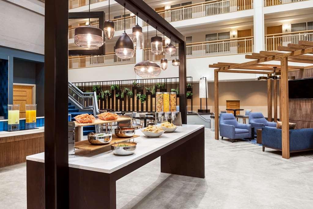 Embassy Suites By Hilton Cleveland Rockside Independence Restaurant foto